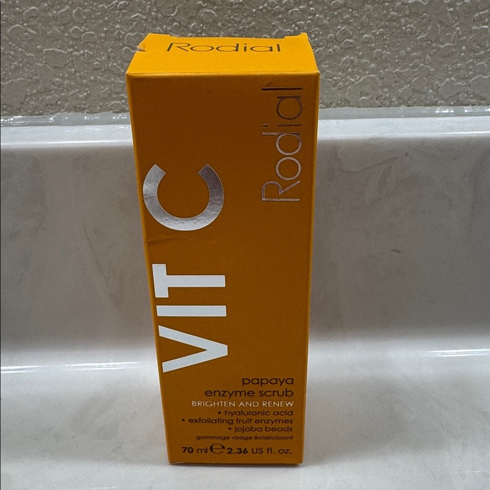 Rodial Vit C Papaya Enzyme Scrub Brighten and Renew 2.34 OZ New in Package - Picture 5 of 6